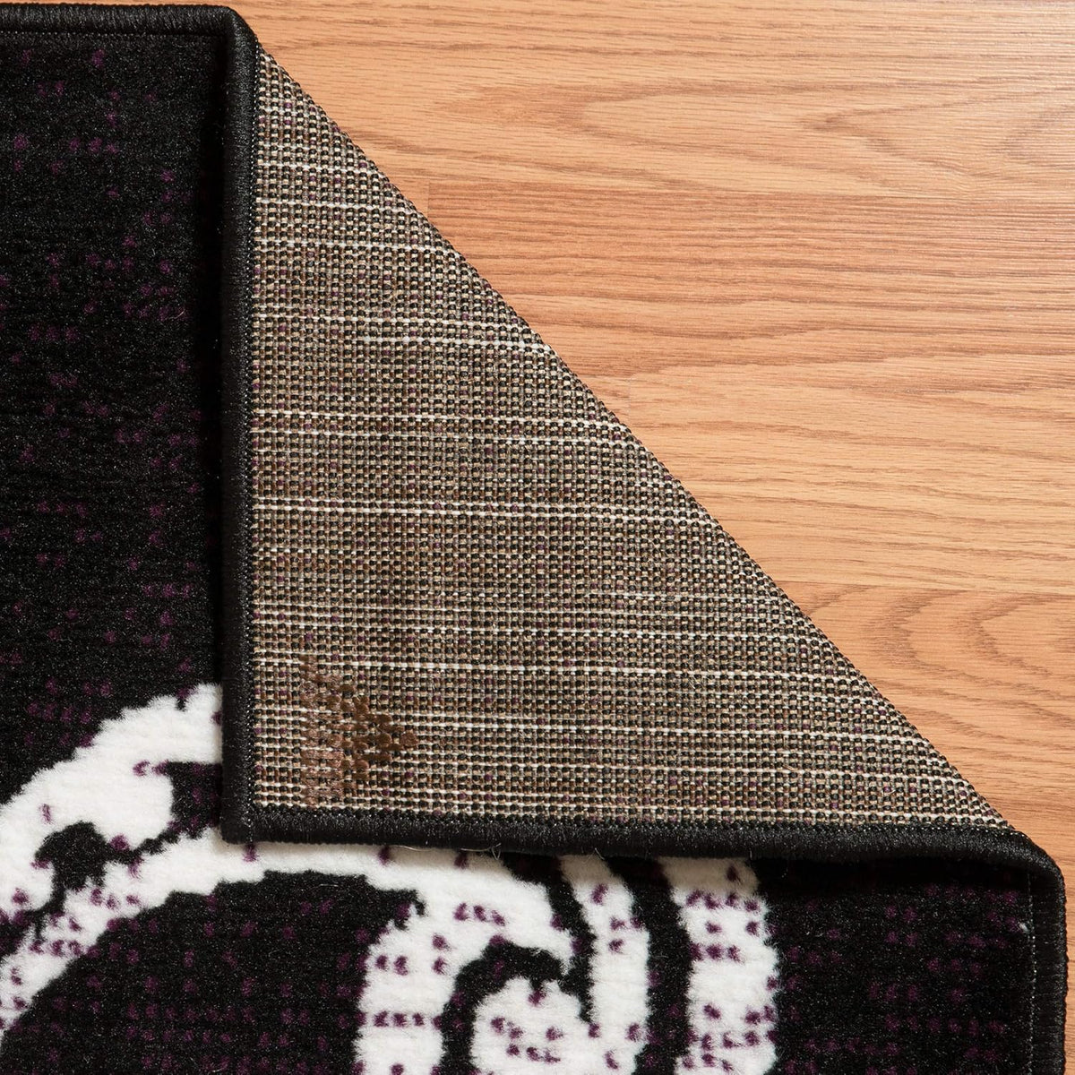 Plum Polypropylene Rug with Floral Pattern N555149