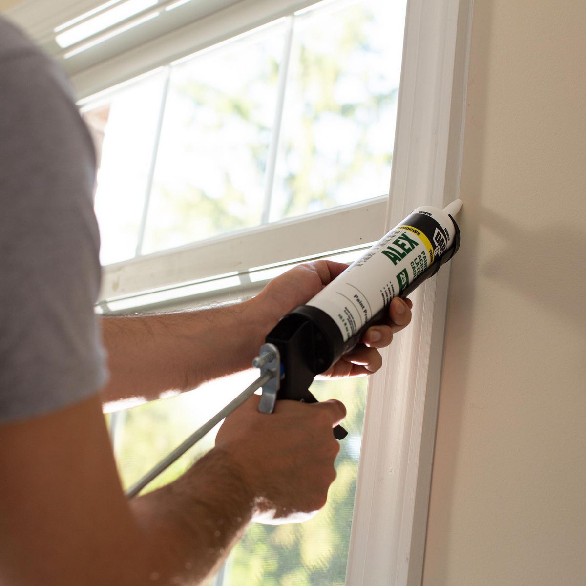Acrylic Latex Caulk B10894