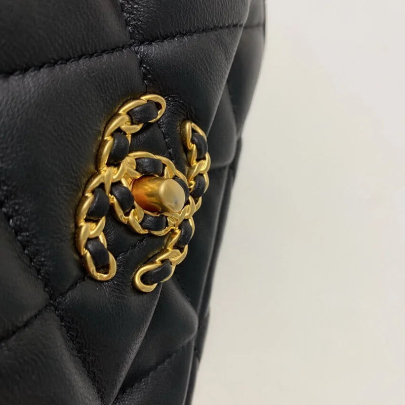 Black Lambskin Quilted Waist Bag X9624