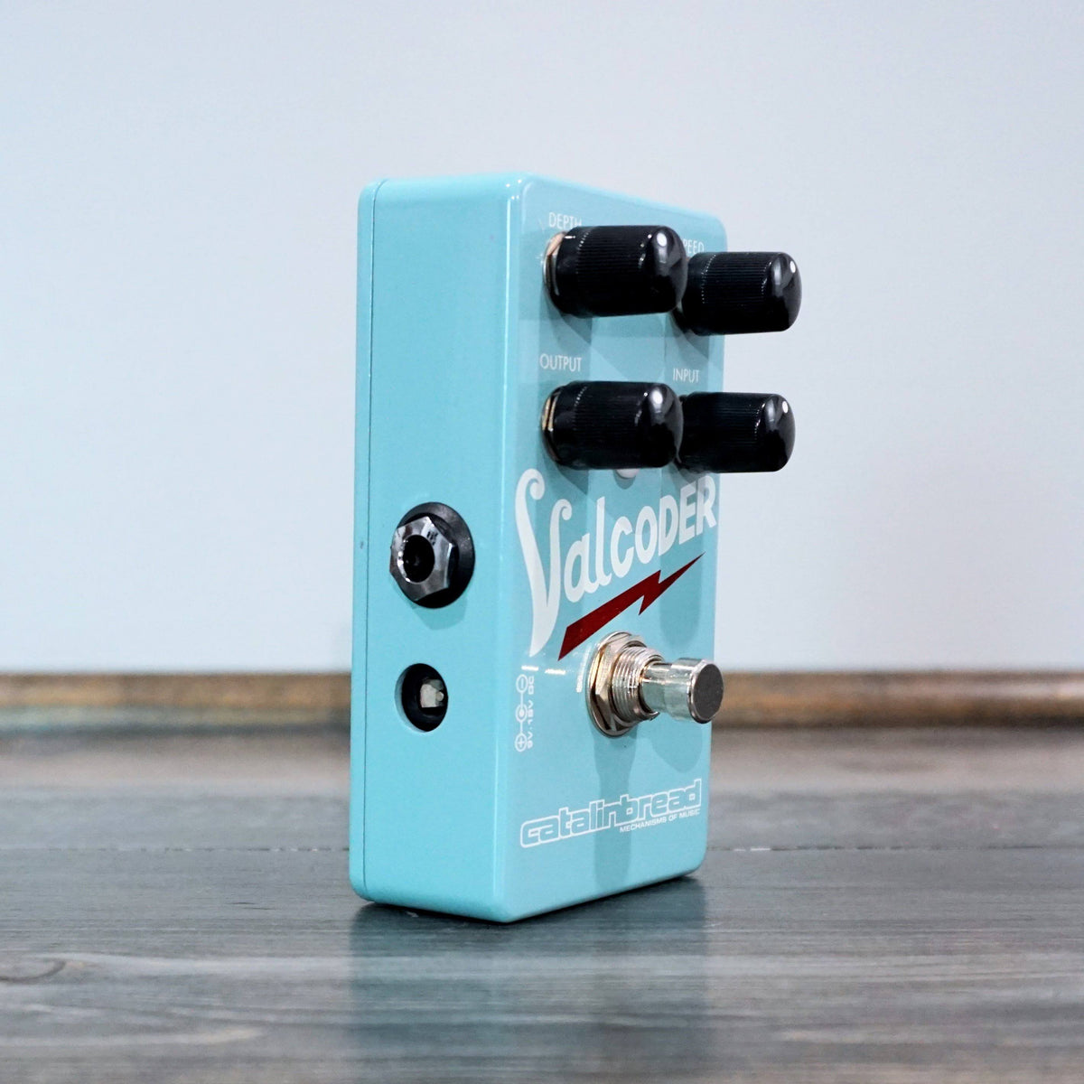 Tremolo Pedal X2206