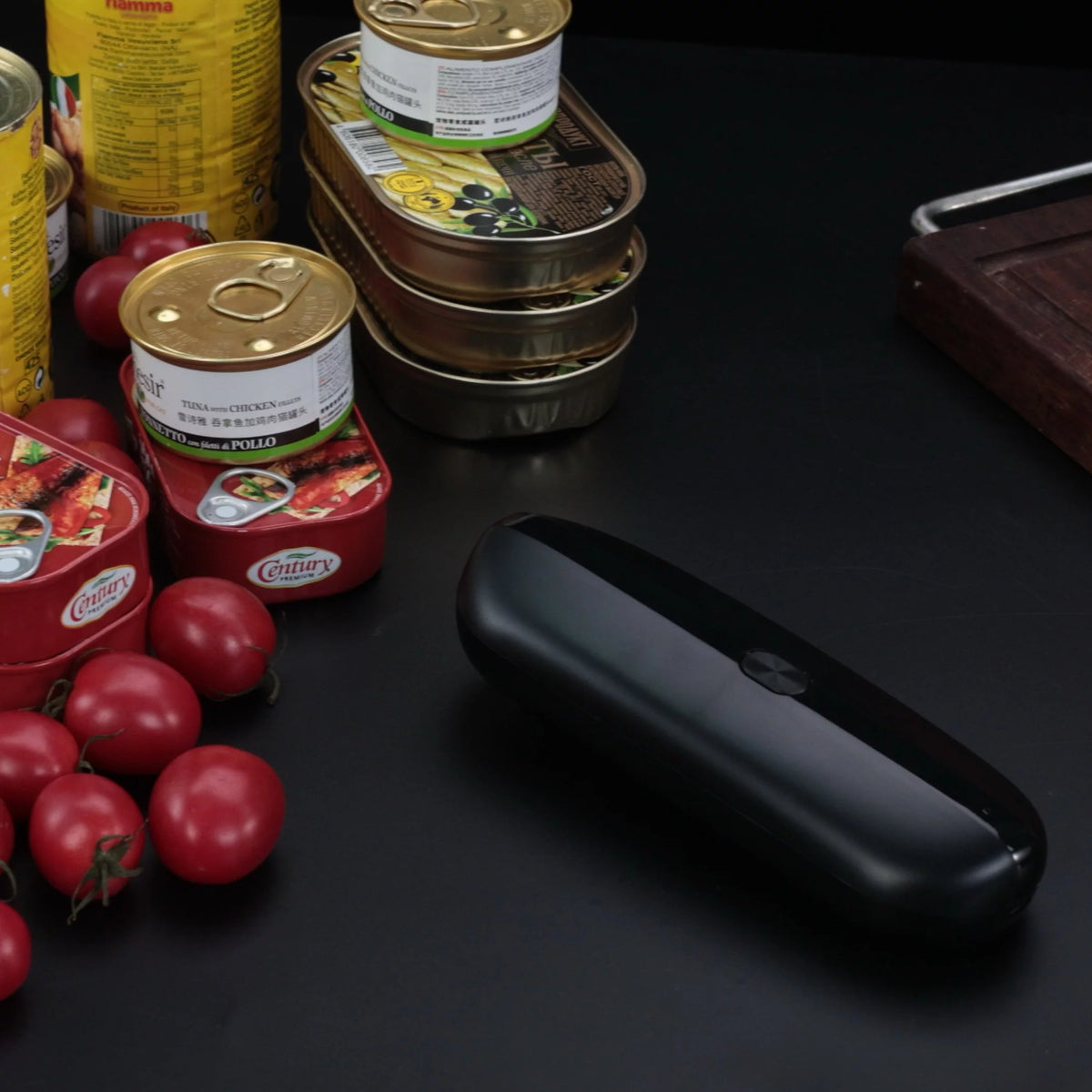 Rechargeable Electric Handheld Can Opener F705989