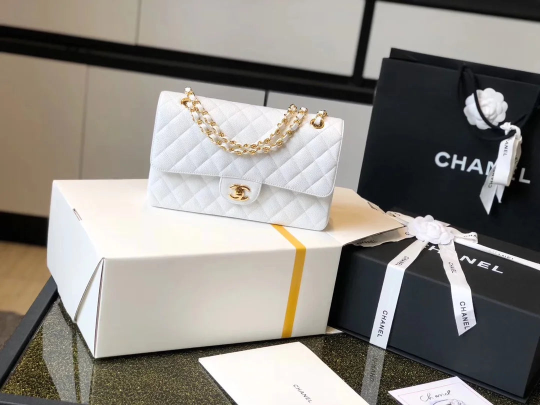 White Flapbag W66692