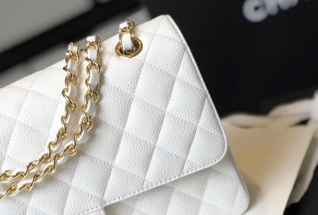 White Flapbag W66692